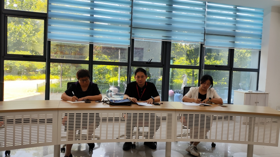 就业指导教研室专家进校听课反馈会